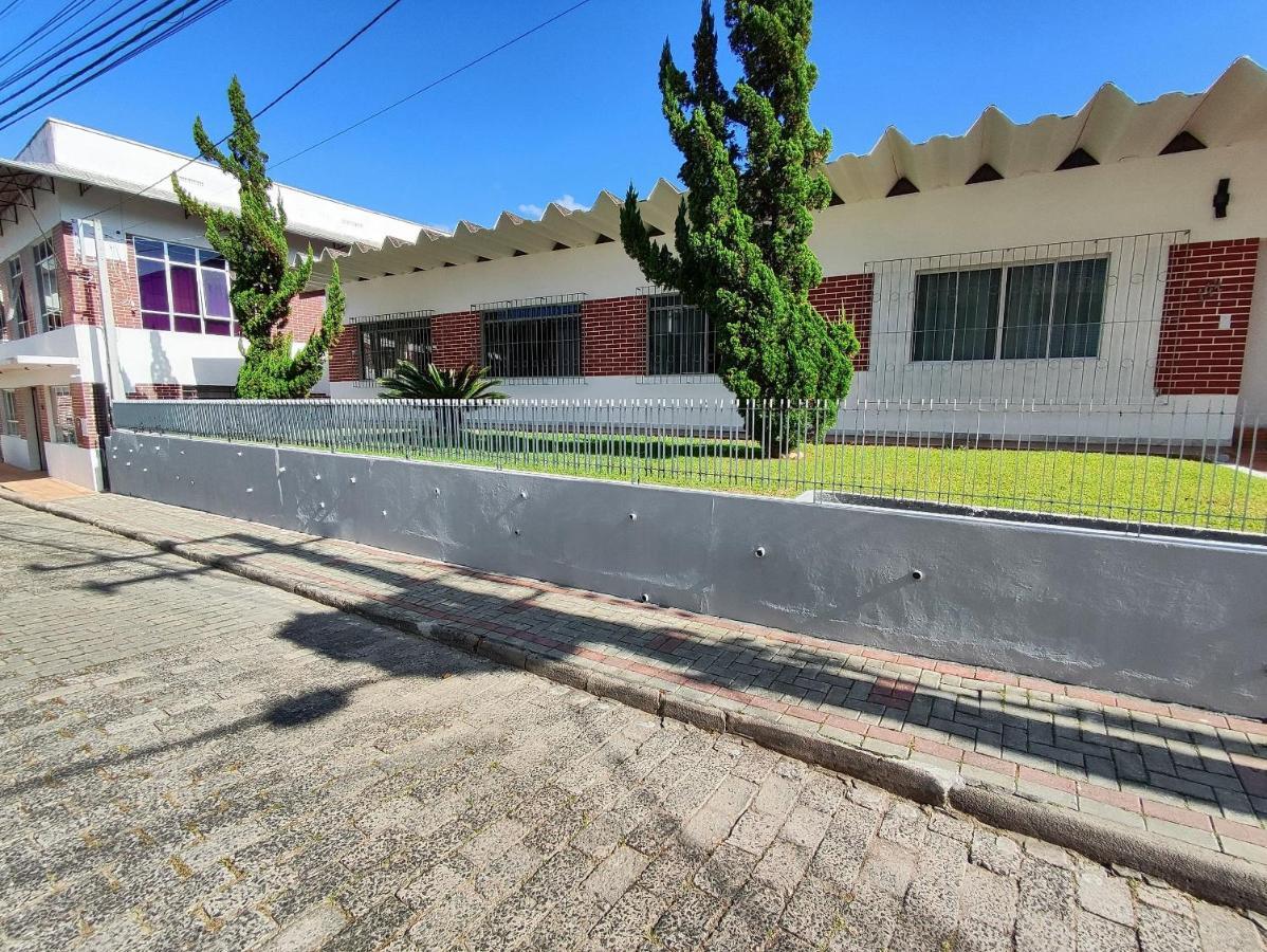 Villa Bilac - Studios Proximo A Vila Germanica Bairro Da Velha Blumenau Zewnętrze zdjęcie